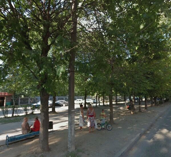 Банкомат Сбербанка России по адресу ул. Платова,  4